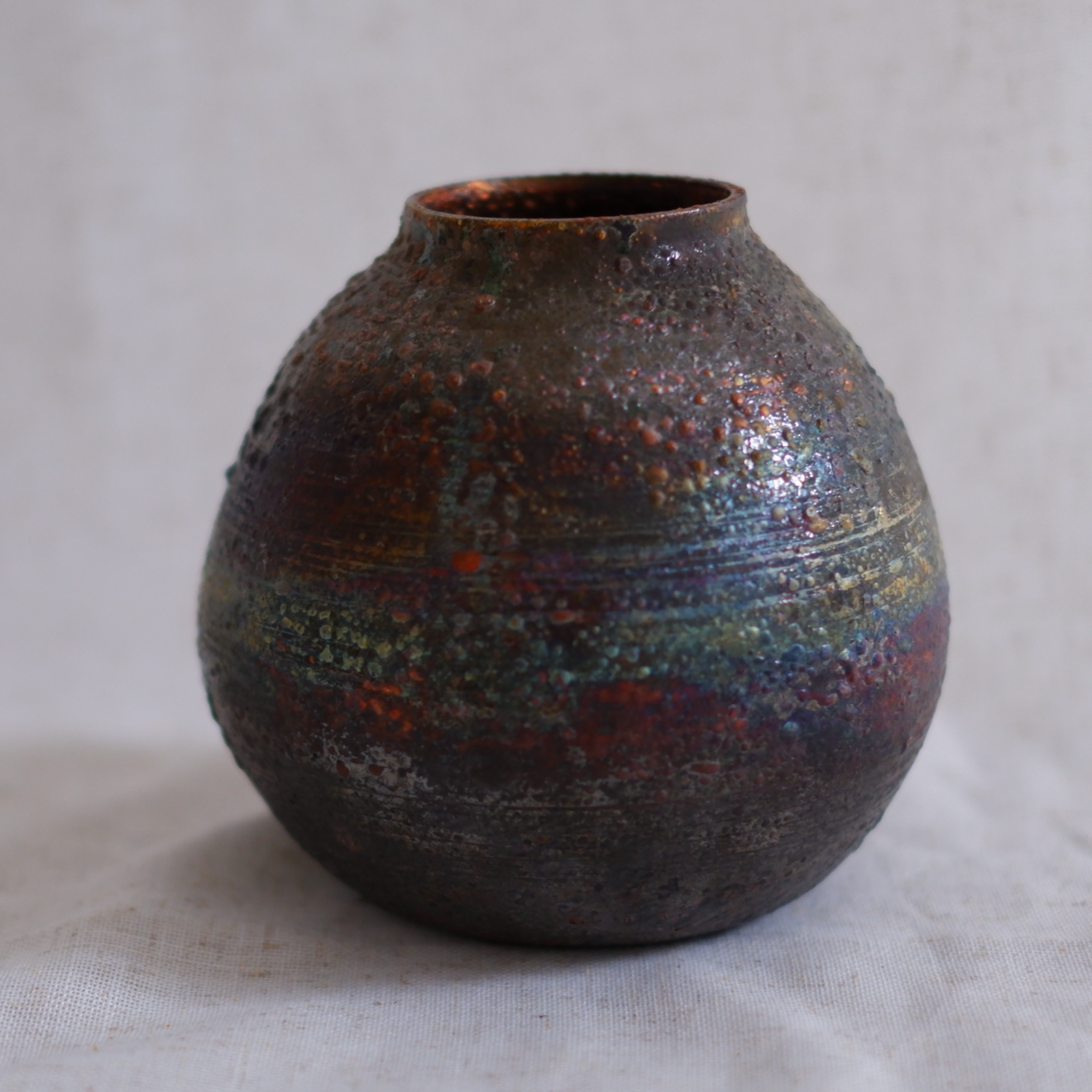 Iridescent Bombshell Vase
