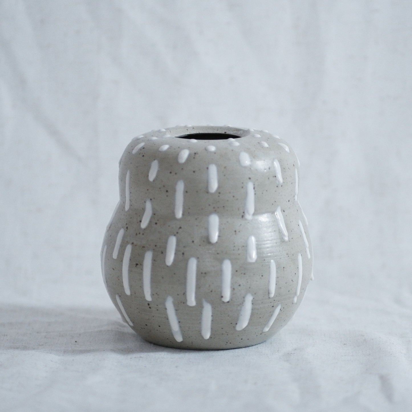 Drippy Peanut Vase