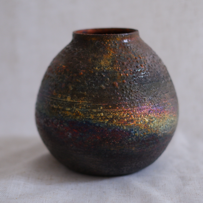 Vase iridescent bombe